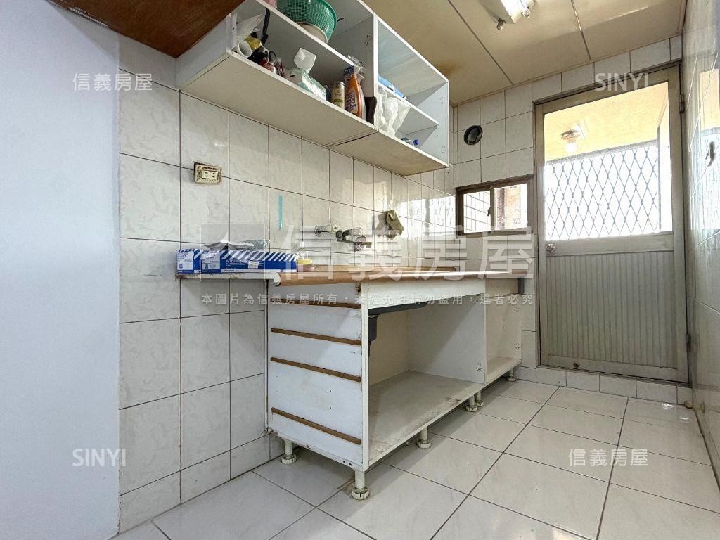 永大夜市旁低總價兩房房屋室內格局與周邊環境