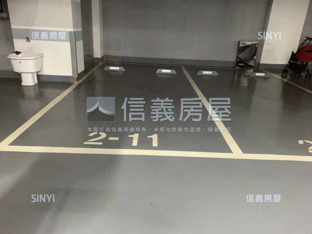 新案～龍舜東方三房雙平車房屋室內格局與周邊環境