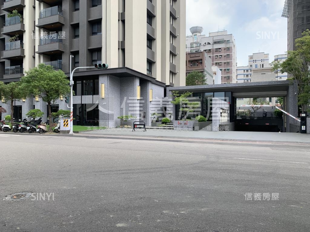 新案～龍舜東方三房雙平車房屋室內格局與周邊環境