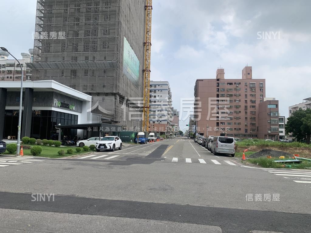 新案～龍舜東方三房雙平車房屋室內格局與周邊環境