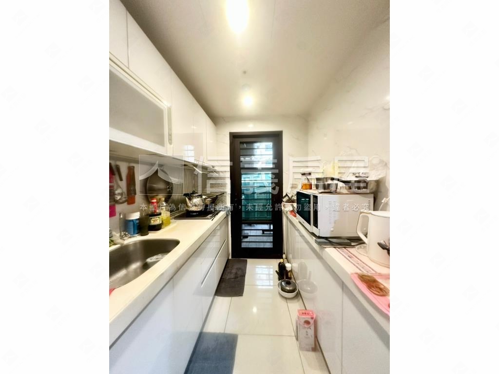 雲品三房平車這間好香房屋室內格局與周邊環境