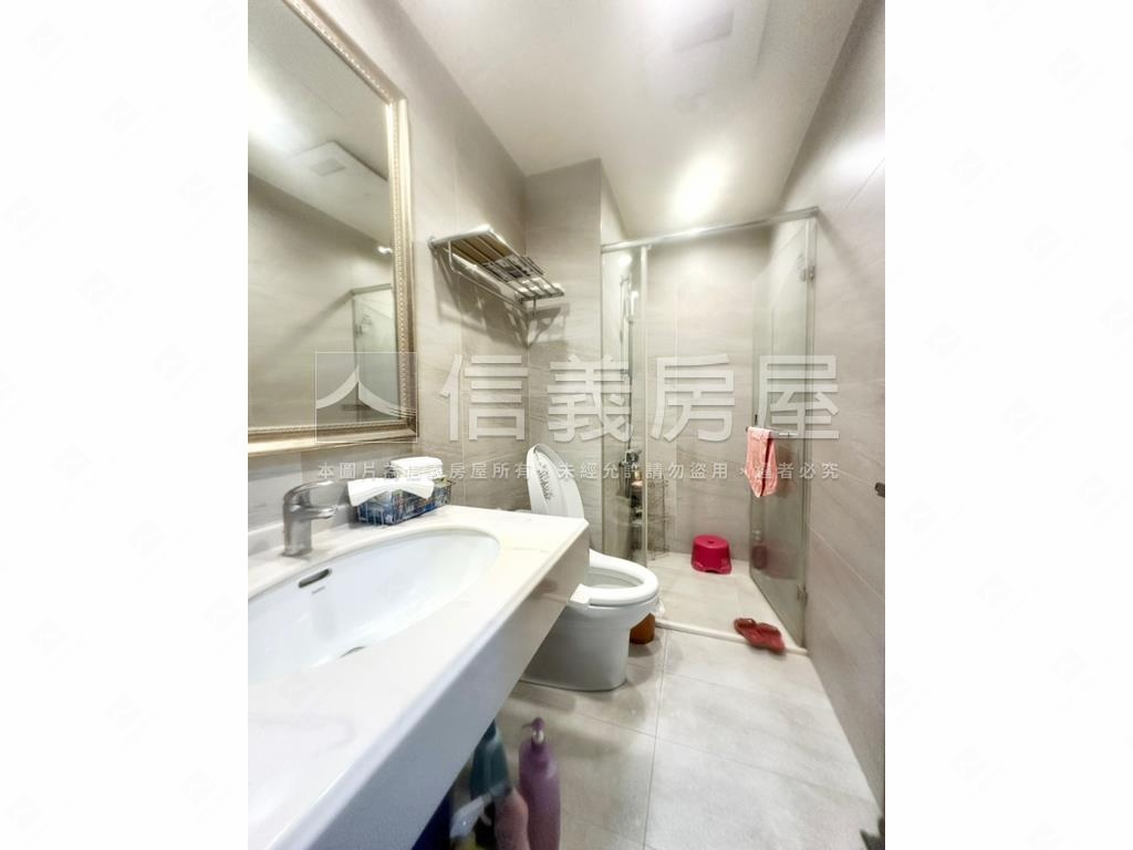 雲品三房平車這間好香房屋室內格局與周邊環境