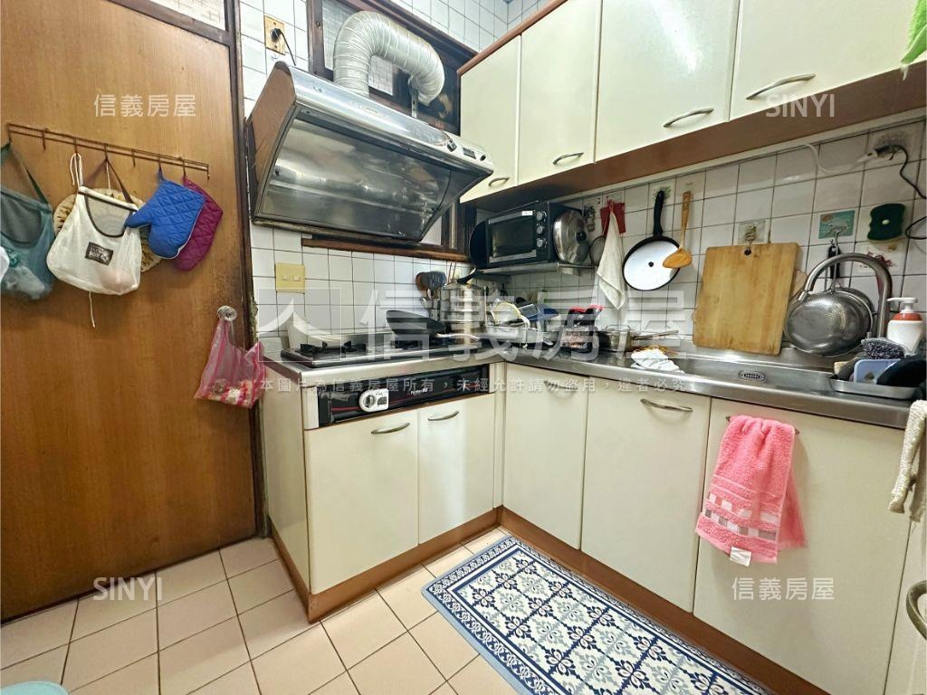 育才國小方正格局三樓房屋室內格局與周邊環境