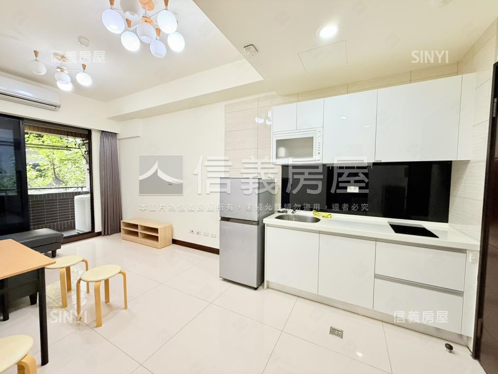 幸福路上【微風館】小資美房屋室內格局與周邊環境