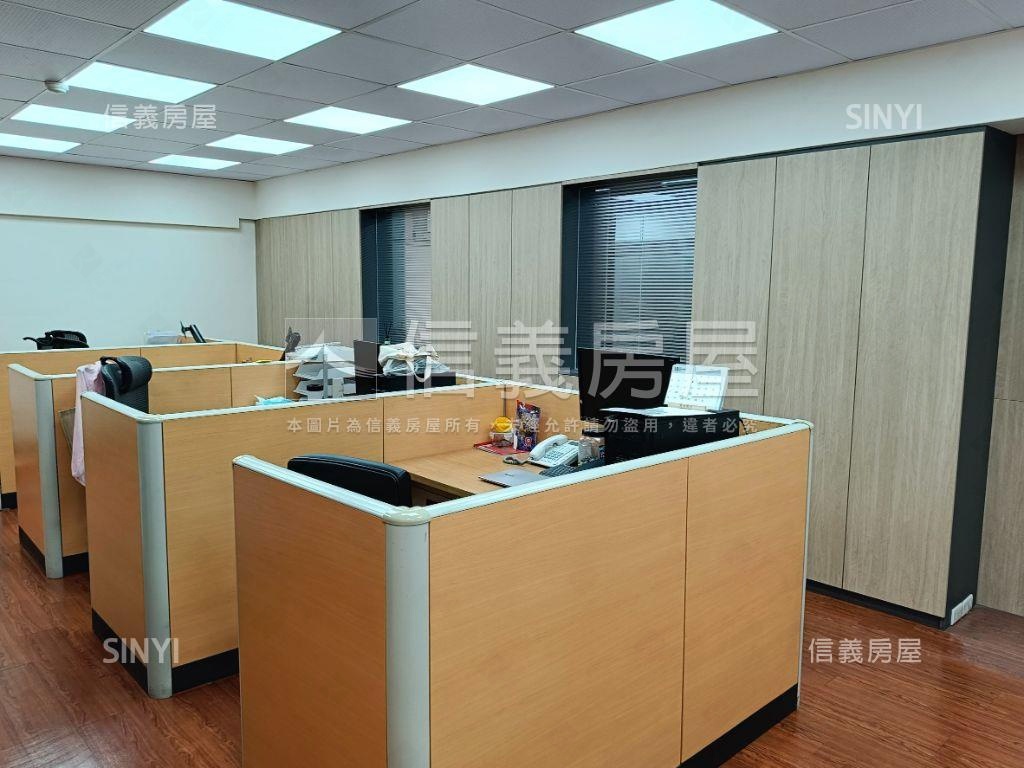 正南京東路第一排辦公房屋室內格局與周邊環境
