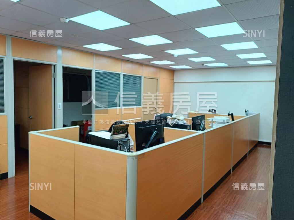 正南京東路第一排辦公房屋室內格局與周邊環境