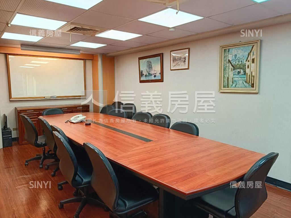 正南京東路第一排辦公房屋室內格局與周邊環境