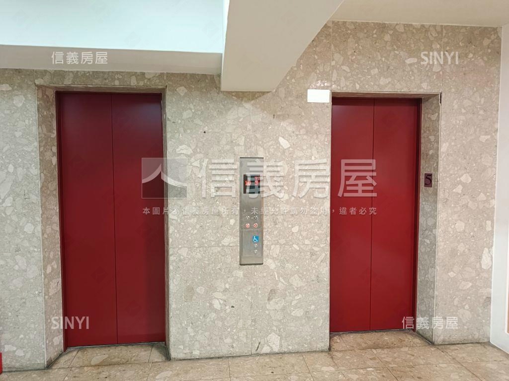 正南京東路第一排辦公房屋室內格局與周邊環境