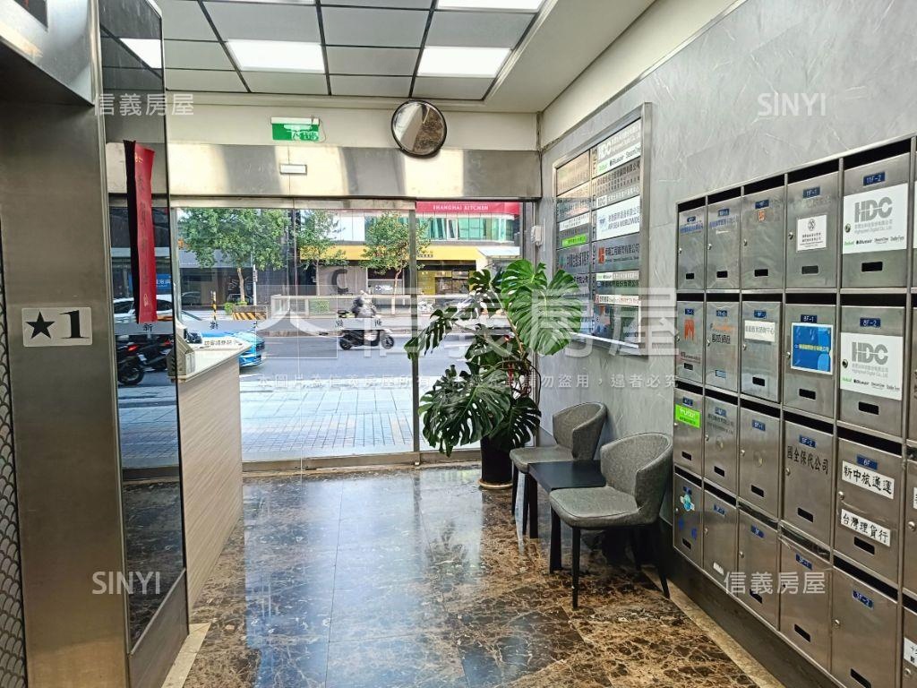 正南京東路第一排辦公房屋室內格局與周邊環境