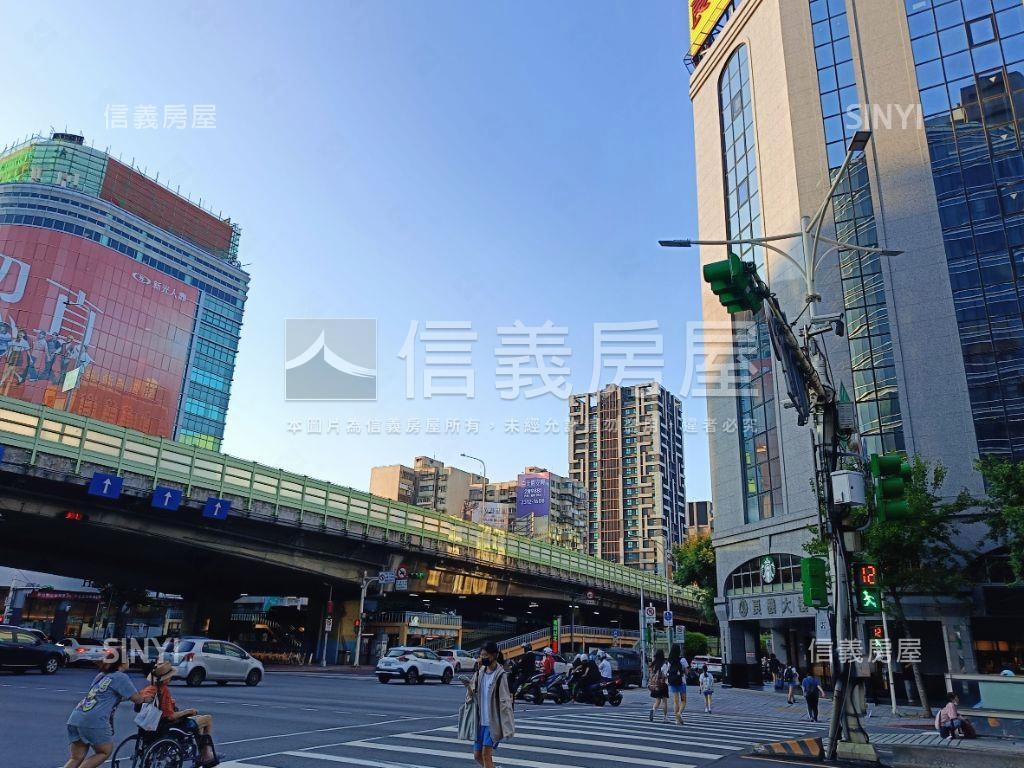 正南京東路第一排辦公房屋室內格局與周邊環境