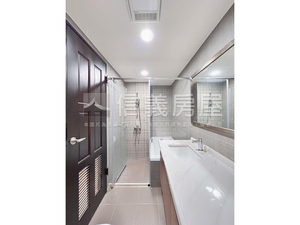 鴻承知青二房車位房屋室內格局與周邊環境