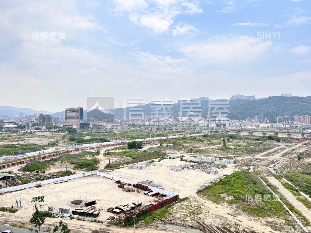 鴻承知青二房車位房屋室內格局與周邊環境