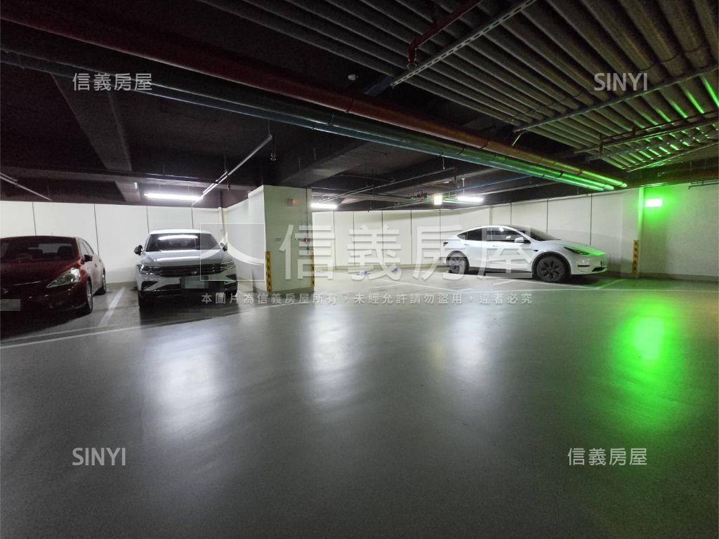 鴻承知青二房車位房屋室內格局與周邊環境