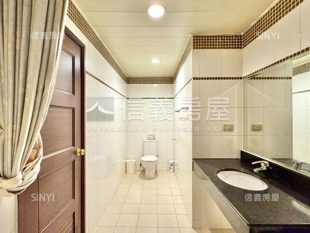 農十六校園首排四房平車房屋室內格局與周邊環境