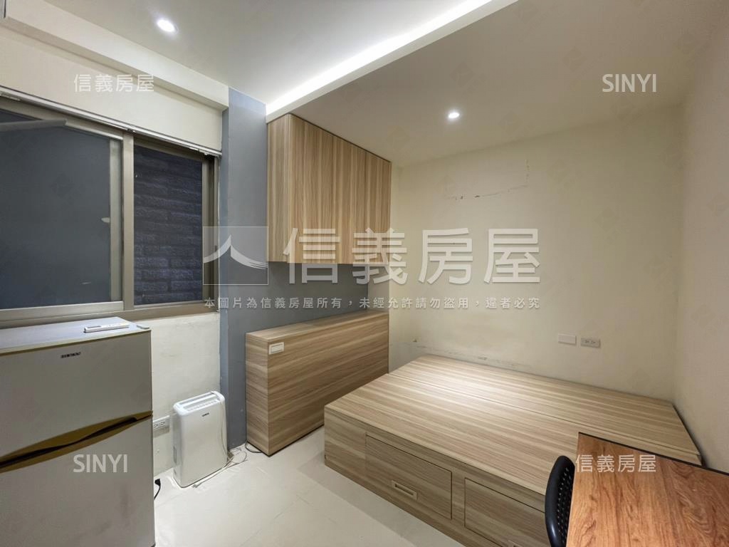 大降價！整棟透套近一中房屋室內格局與周邊環境