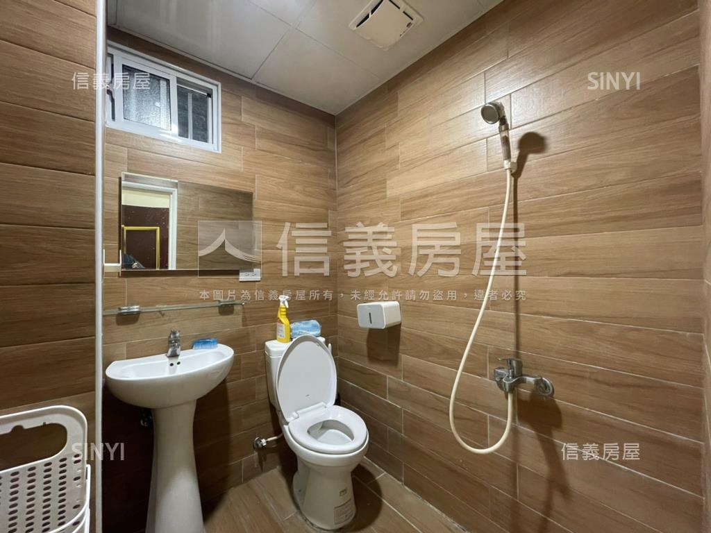 大降價！整棟透套近一中房屋室內格局與周邊環境