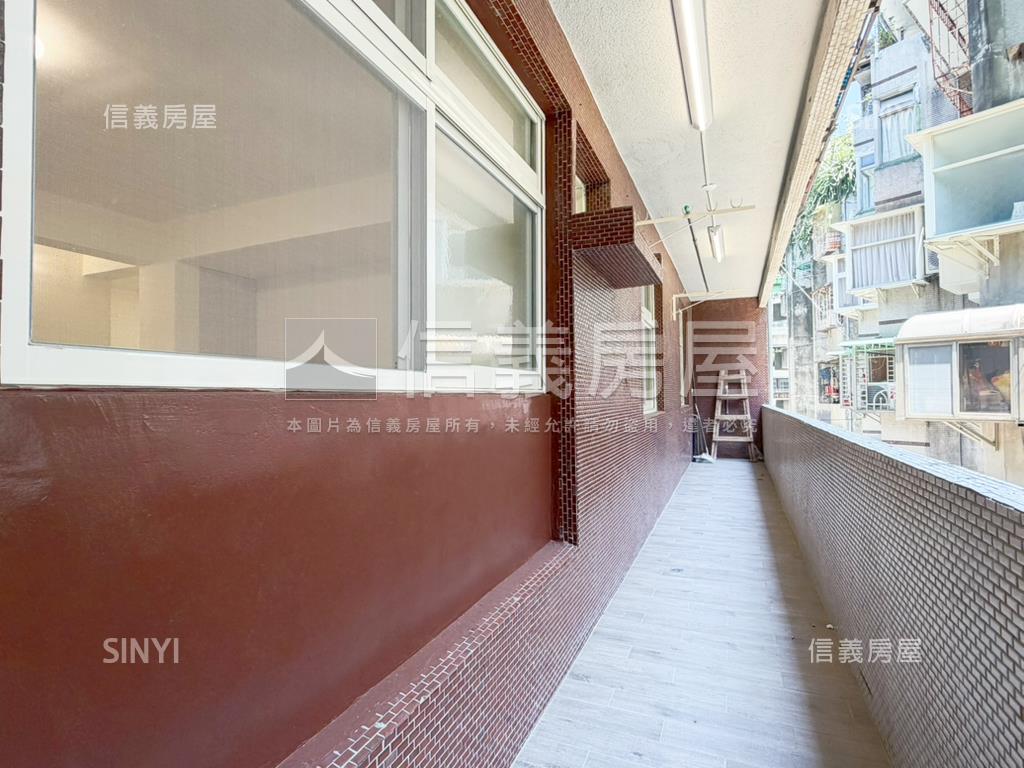 秀朗捷運站美妝三樓房屋室內格局與周邊環境