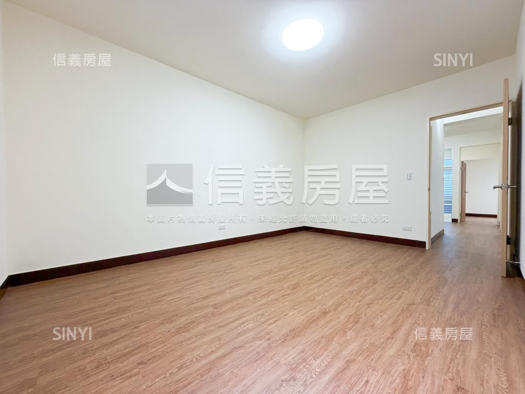 秀朗捷運站美妝三樓房屋室內格局與周邊環境