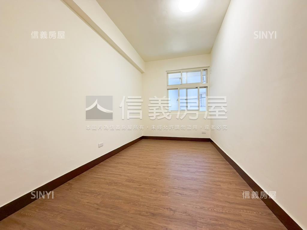 秀朗捷運站美妝三樓房屋室內格局與周邊環境