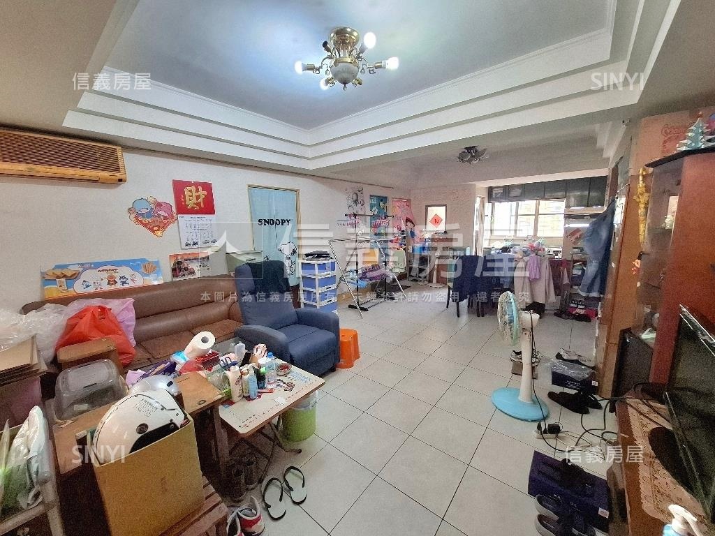 綠園道首排２Ｆ採光大３房房屋室內格局與周邊環境