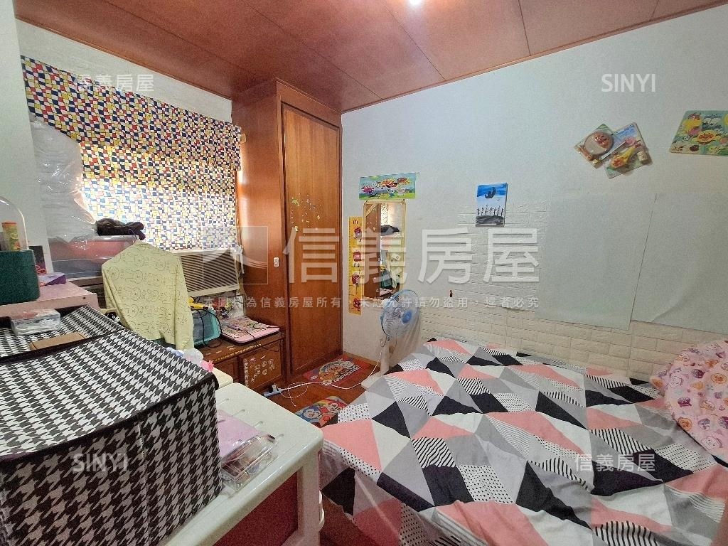 綠園道首排２Ｆ採光大３房房屋室內格局與周邊環境