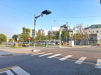 綠園道首排２Ｆ採光大３房