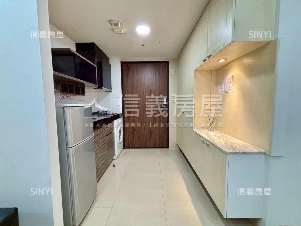 世界之心大一房一廳房屋室內格局與周邊環境
