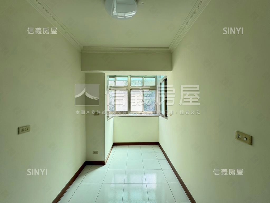 面公園綠景電梯三房房屋室內格局與周邊環境