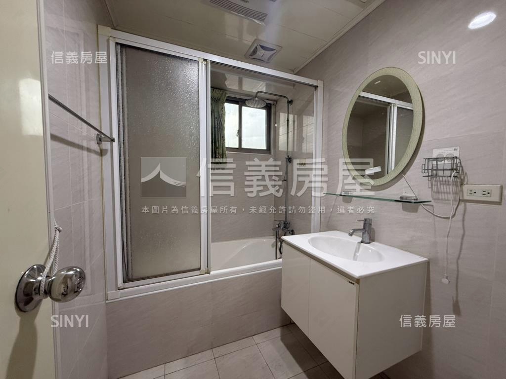 光華國小高樓電梯大三房房屋室內格局與周邊環境