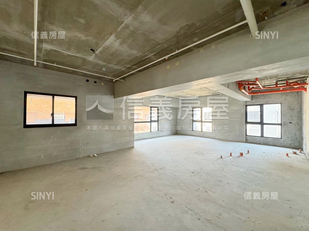 農十六‧國王城堡Ａ１豪邸房屋室內格局與周邊環境