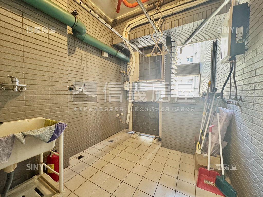 大隱琉璃朝西南視野四房房屋室內格局與周邊環境