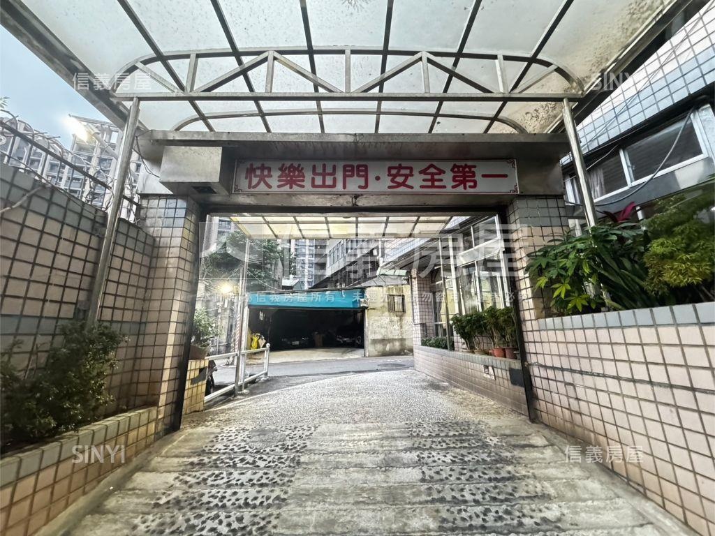 近忠孝橋大空間房屋室內格局與周邊環境