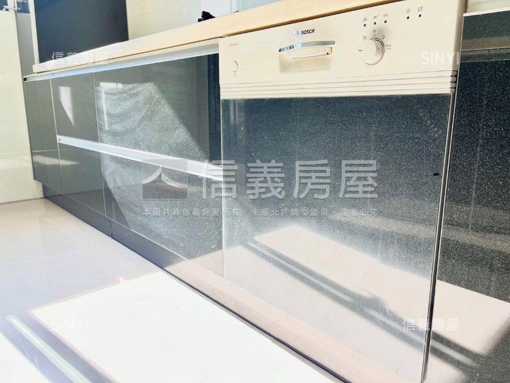 【一八行館】校園景觀４房房屋室內格局與周邊環境