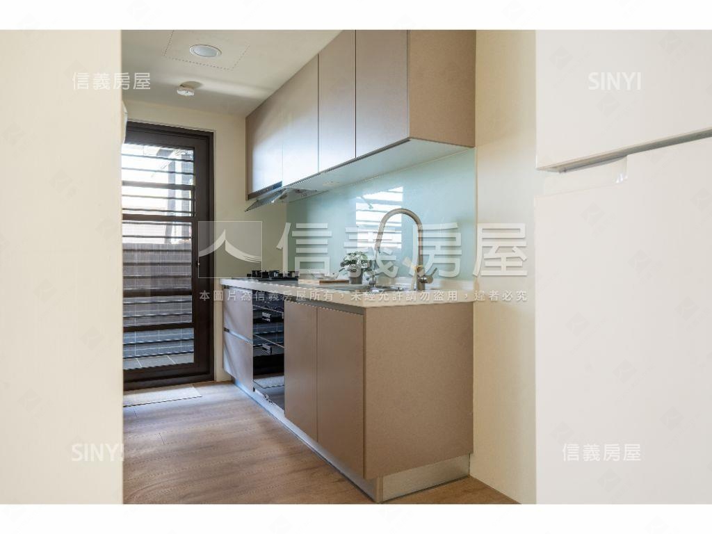 客運園區成屋三房坡平車位房屋室內格局與周邊環境