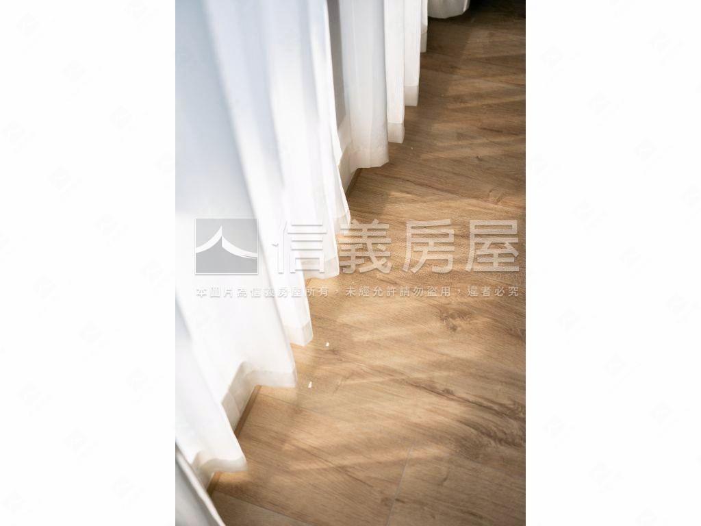 客運園區成屋三房坡平車位房屋室內格局與周邊環境