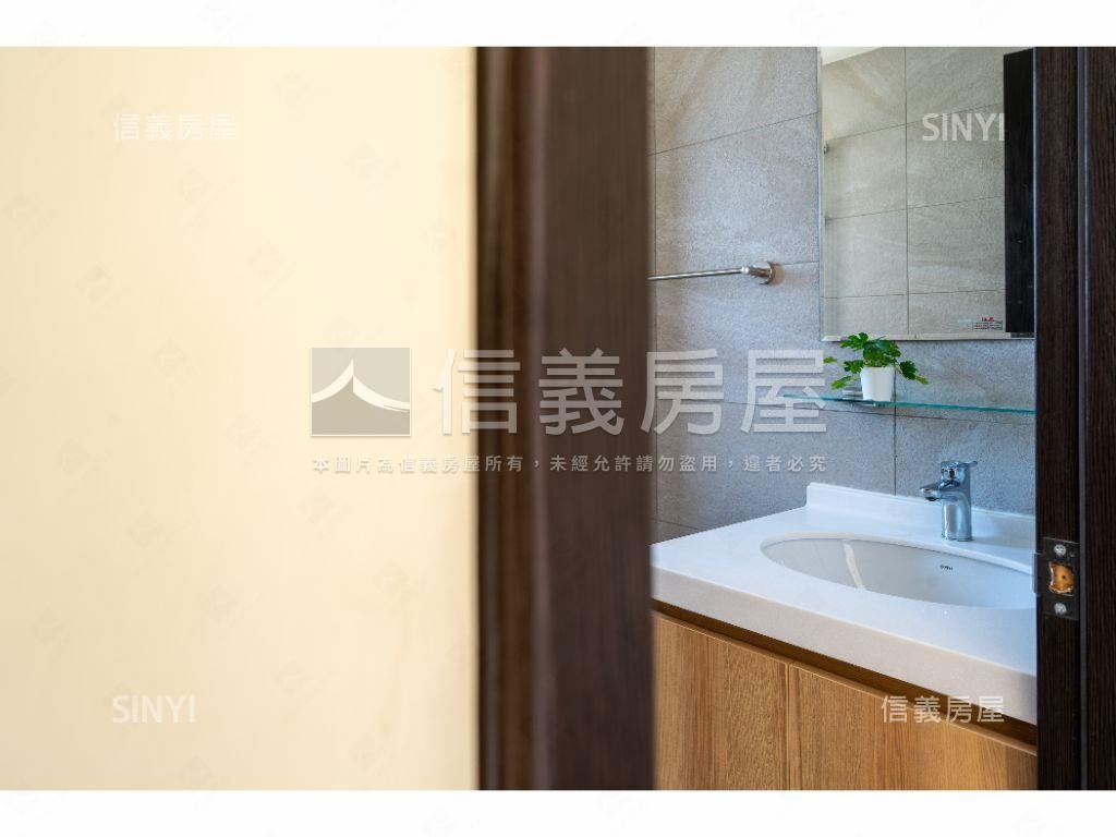 客運園區成屋三房坡平車位房屋室內格局與周邊環境