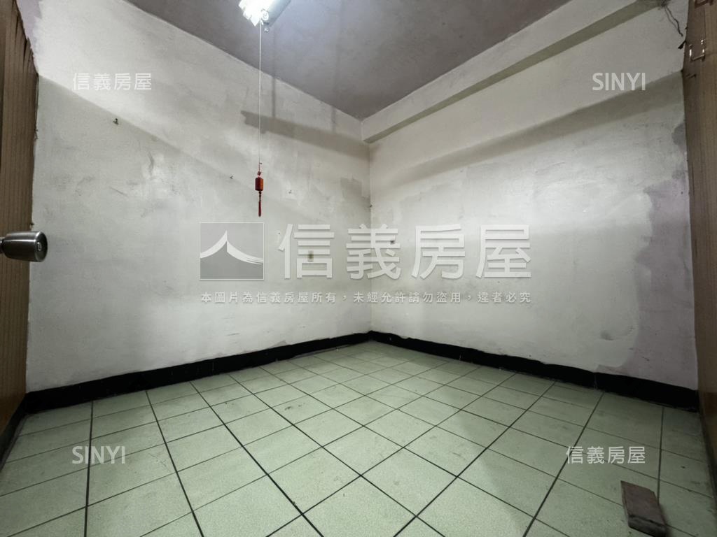 新平路三段金透店房屋室內格局與周邊環境