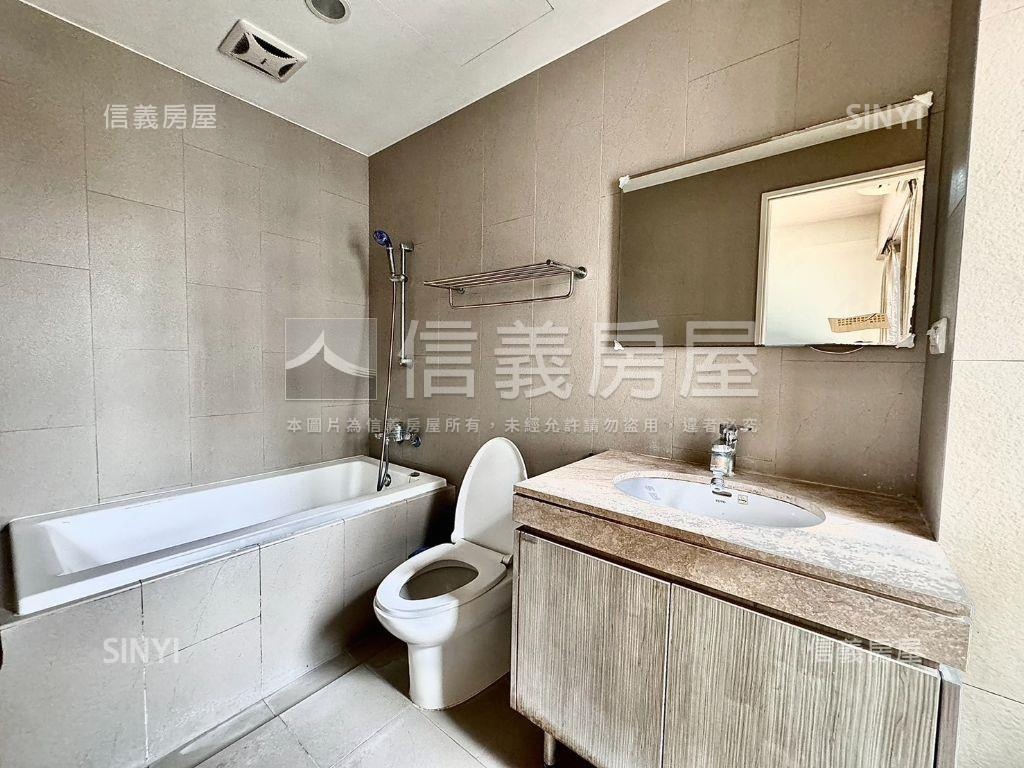 晴耕雨讀三房附雙平車位房屋室內格局與周邊環境