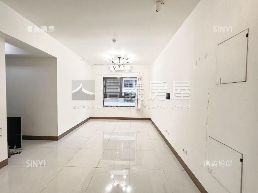 新文山精緻方正兩房車位房屋室內格局與周邊環境