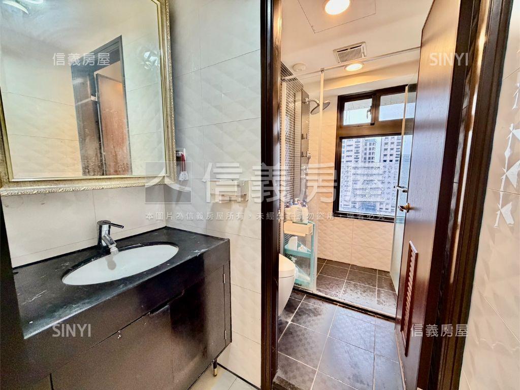 新文山精緻方正兩房車位房屋室內格局與周邊環境