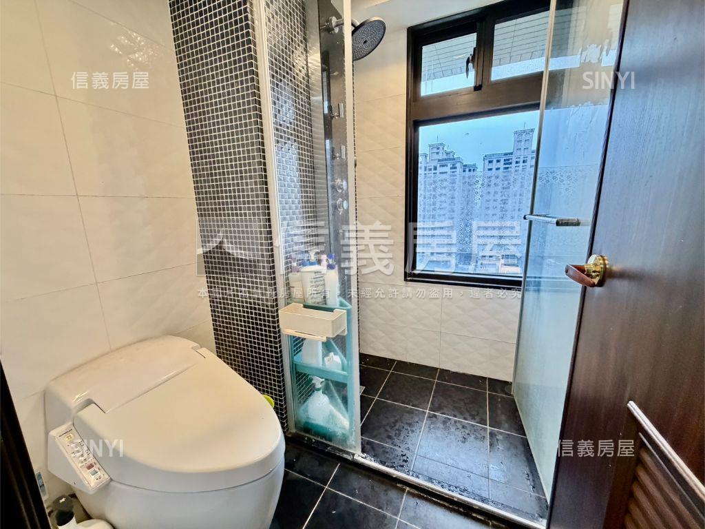 新文山精緻方正兩房車位房屋室內格局與周邊環境