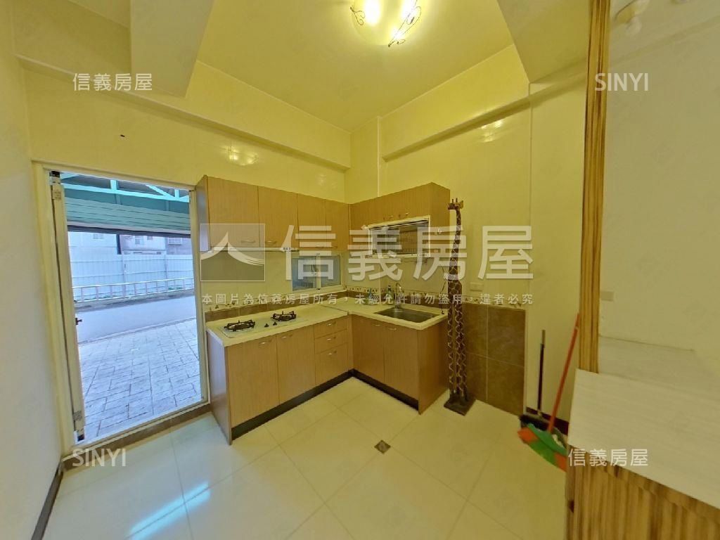南亞前後臨路採光別墅房屋室內格局與周邊環境