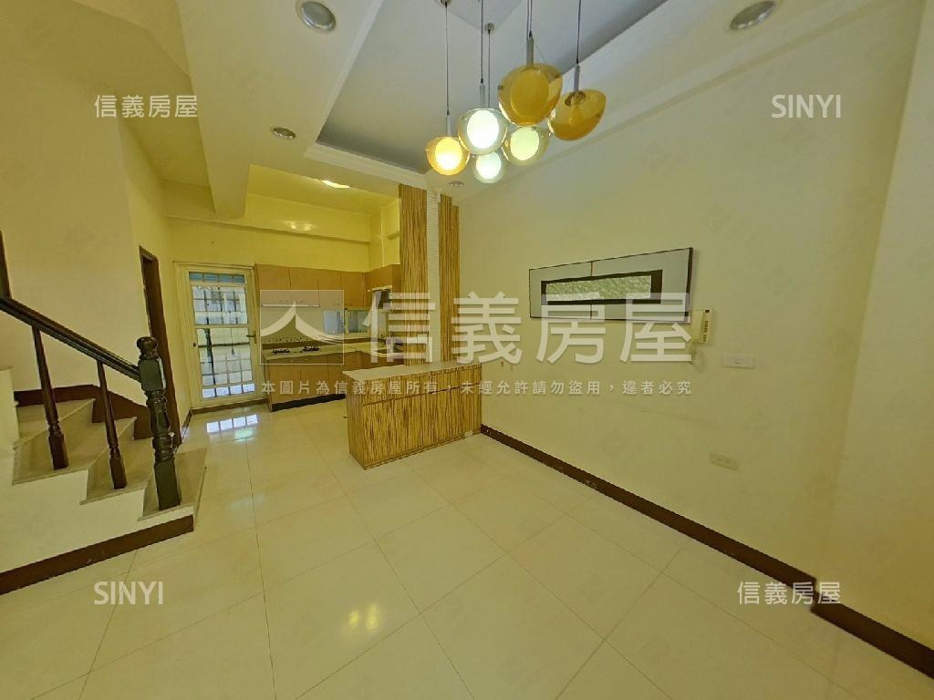 南亞前後臨路採光別墅房屋室內格局與周邊環境