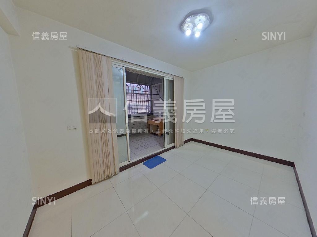 南亞前後臨路採光別墅房屋室內格局與周邊環境