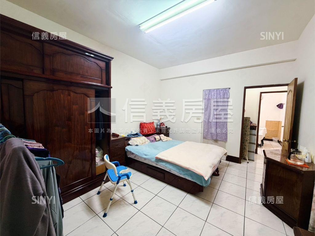 低總價新興路透天房屋室內格局與周邊環境