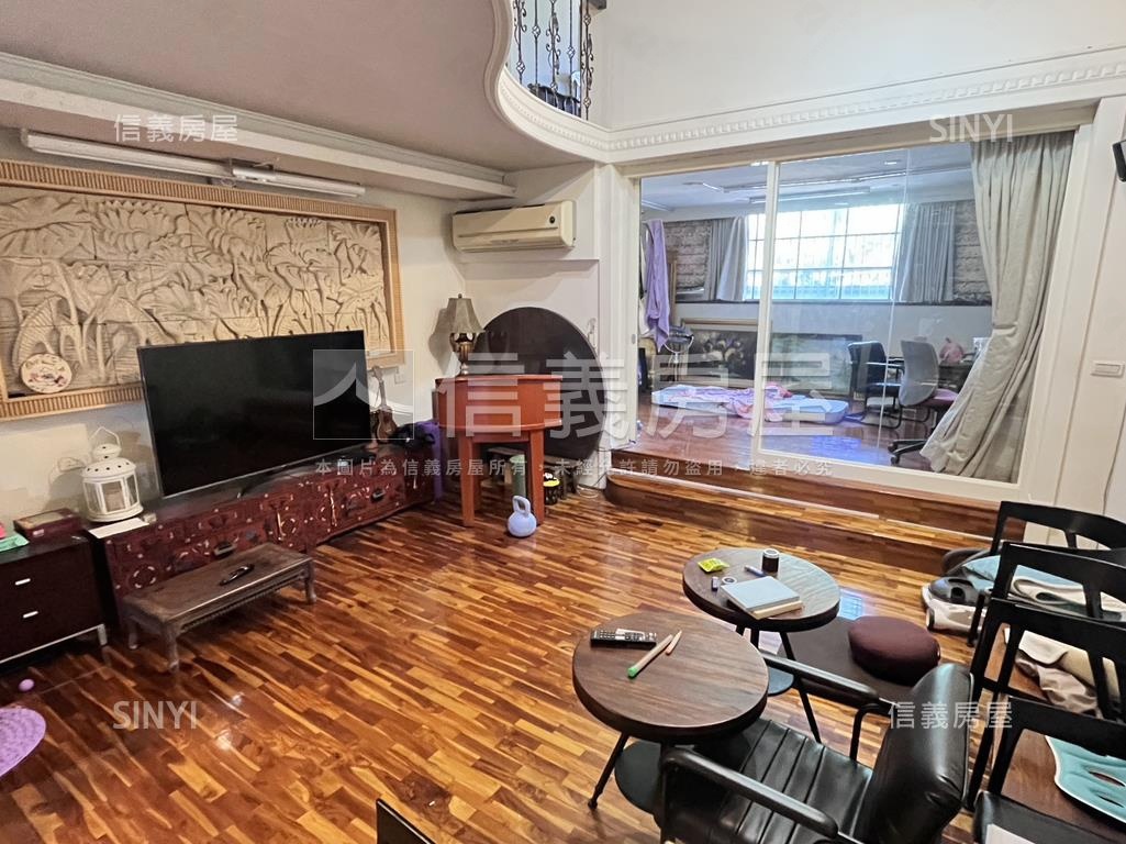 中路近文山國小優質透店房屋室內格局與周邊環境