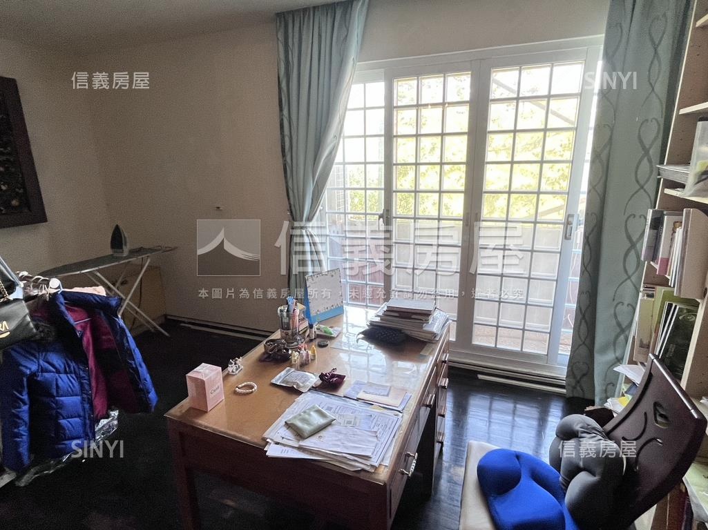 中路近文山國小優質透店房屋室內格局與周邊環境