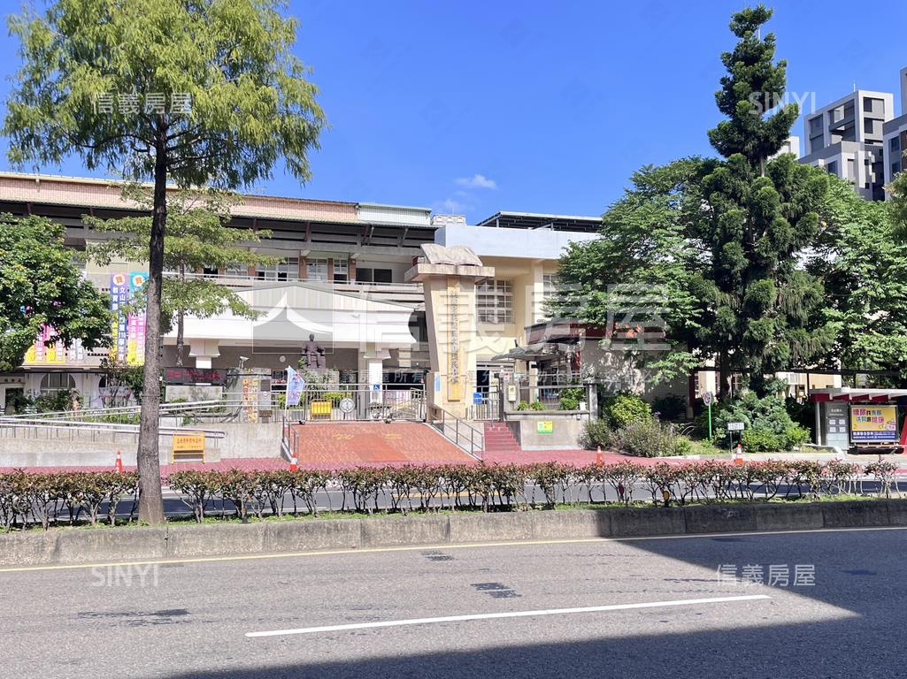 中路近文山國小優質透店房屋室內格局與周邊環境