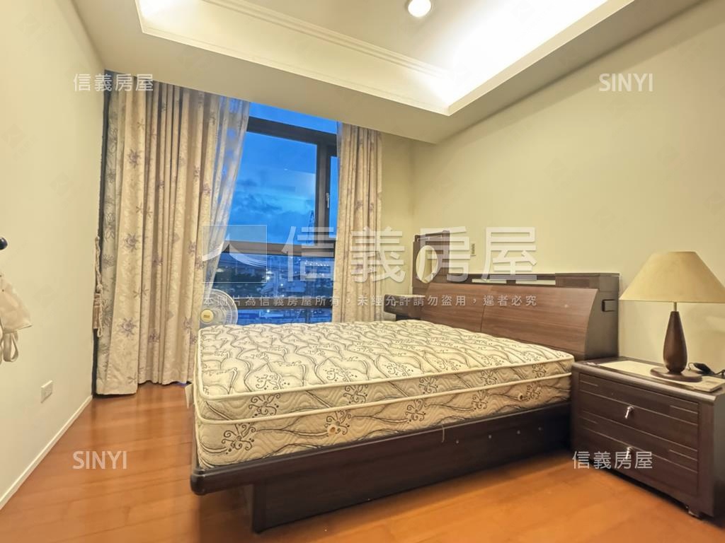 太子１０１坡平車位２房房屋室內格局與周邊環境