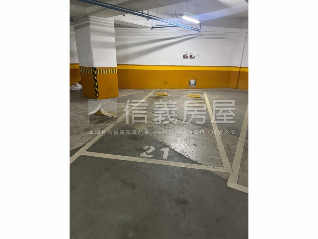 太子１０１坡平車位２房房屋室內格局與周邊環境